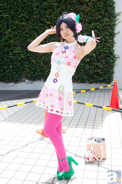 “九游下载安装”专访王飞:有信心在里昂立足 爱看《吸血鬼日记》